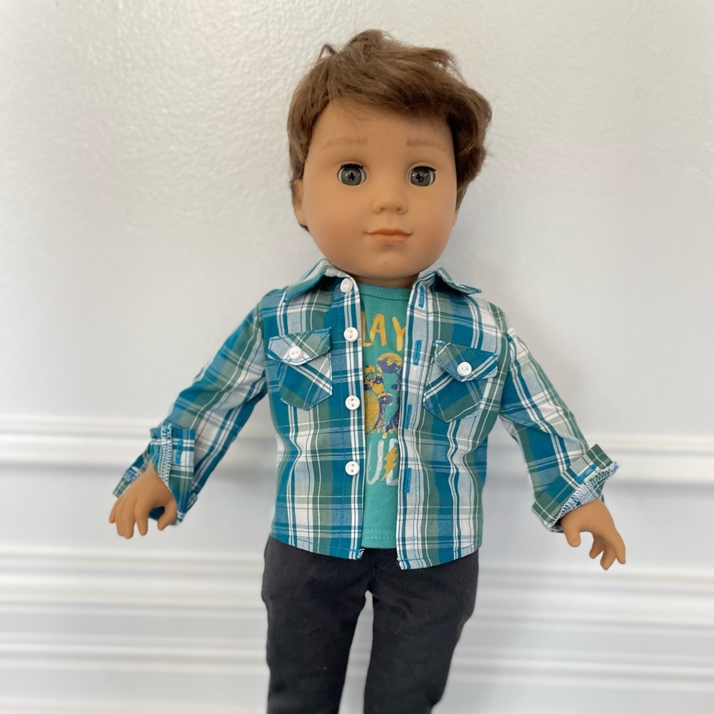 American Girl Doll: Logan and additional outfit